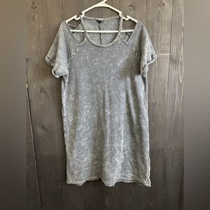 Torrid Gray Relaxed Cut Out Short Sleeve Tee